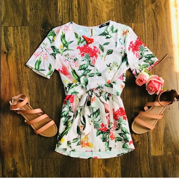 Knot Tie Floral & Striped Top NWOT - Picture 5 of 5